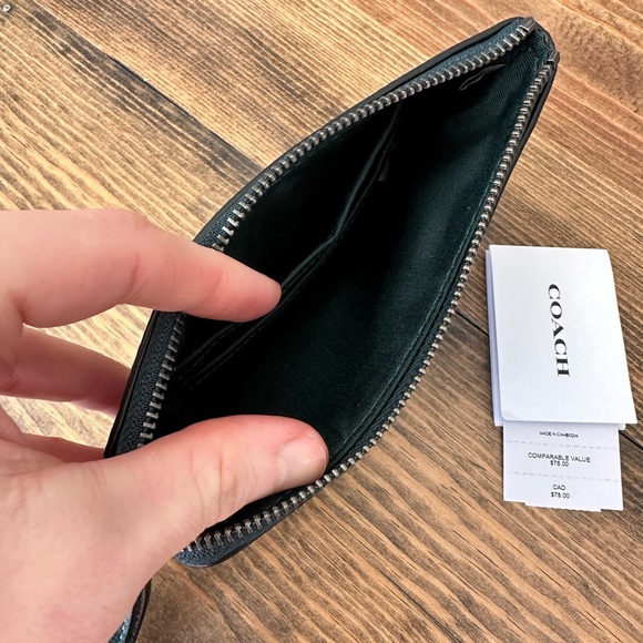 Coach Wristlet NWT - Picture 5 of 6